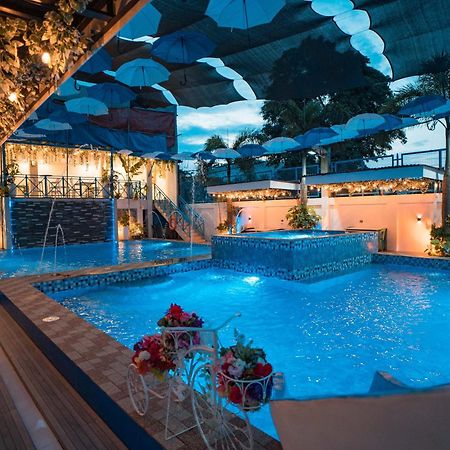 Bernese Resort Hotel Powered By Cocotel Ligao Экстерьер фото